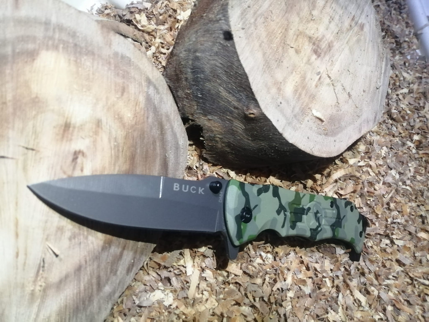 High Quality Folding Knife For Outdoor Hunting Camping or Kitchen Use Pocket Knife