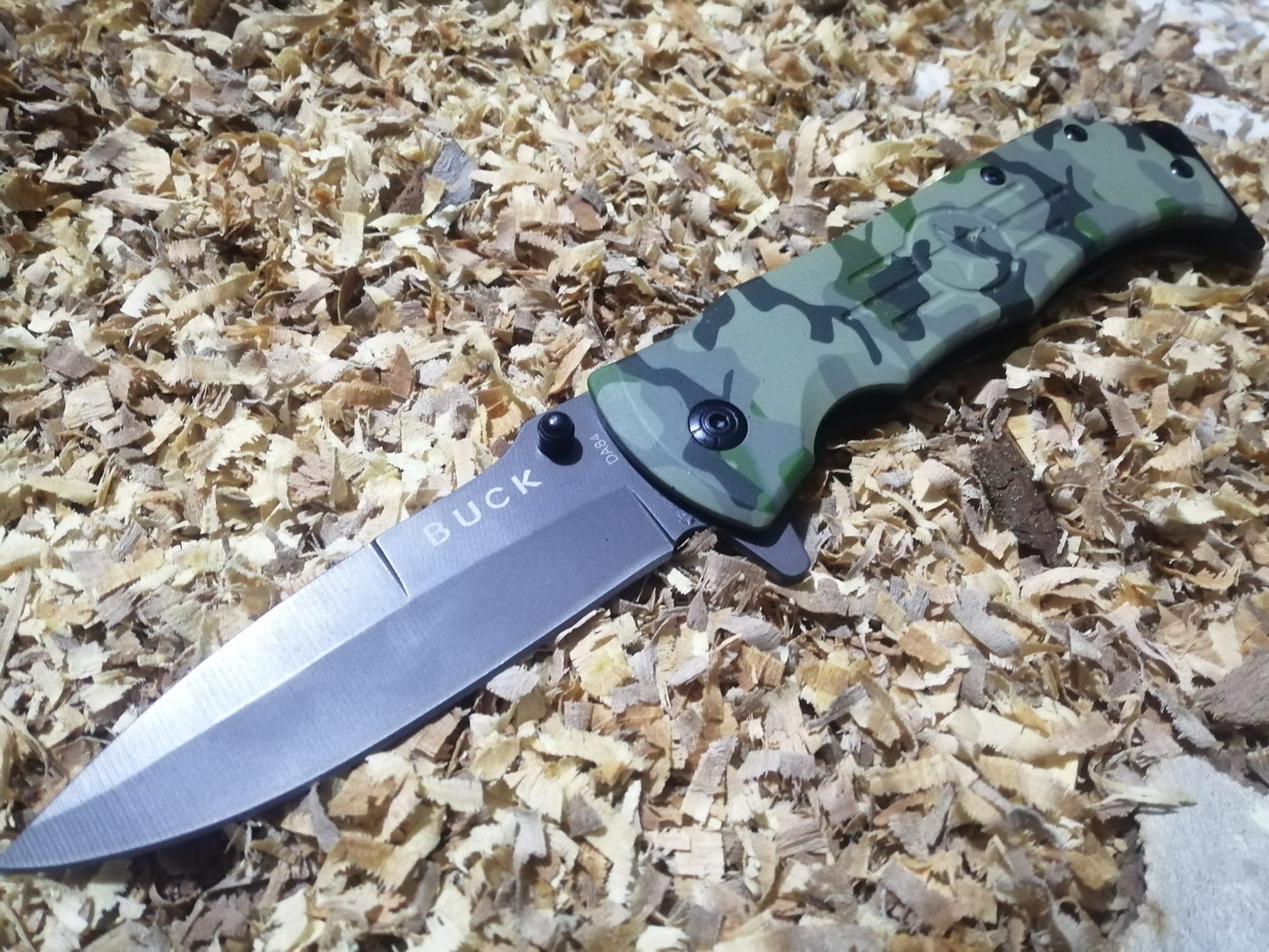 High Quality Folding Knife For Outdoor Hunting Camping or Kitchen Use Pocket Knife