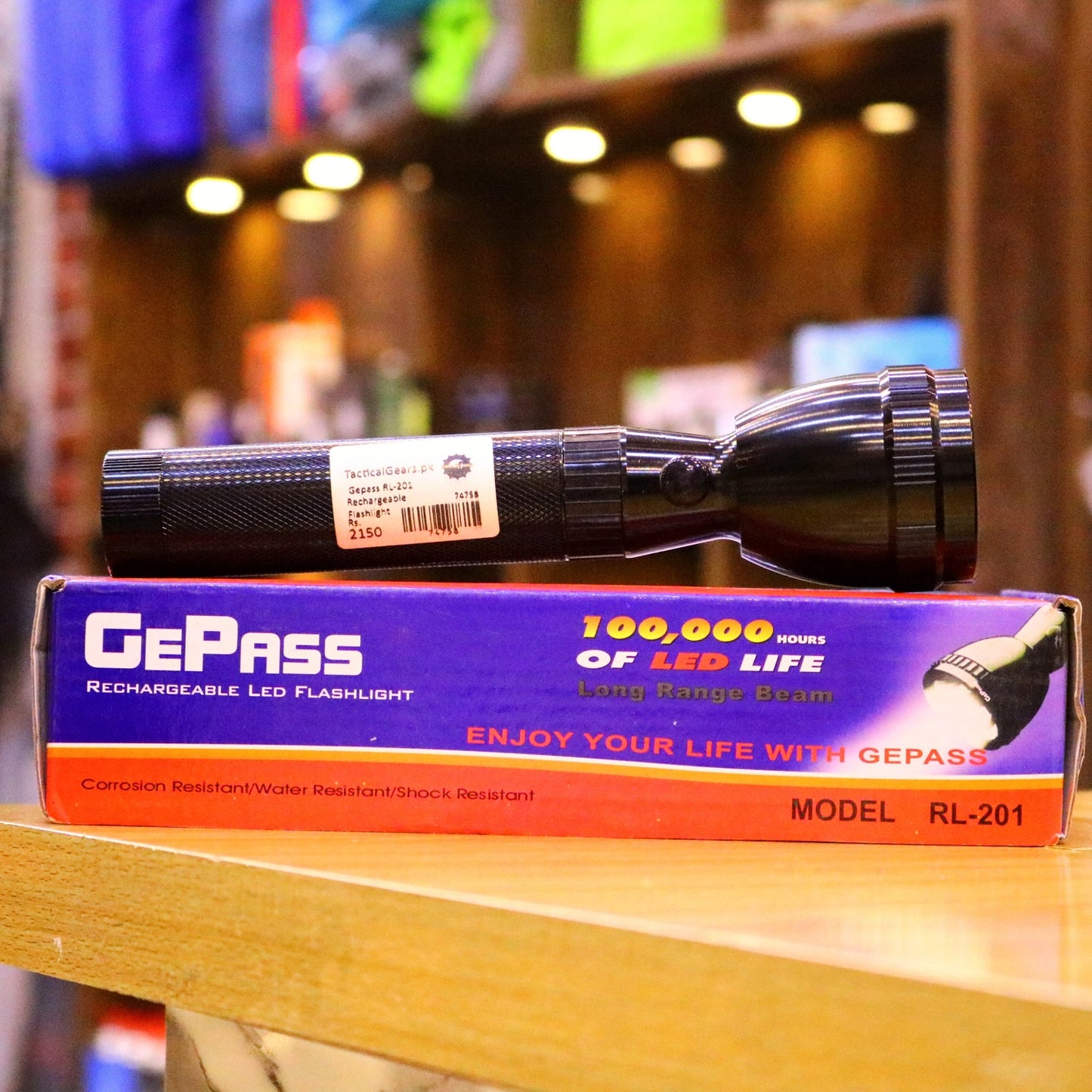 Gepass RL-201 Rechargeable Flashlight