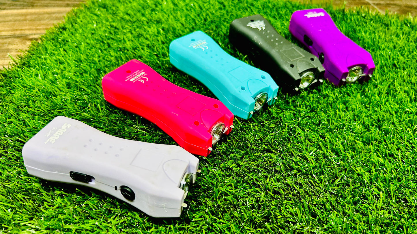 SABRE 2-in-1 Stun Gun and Flashlight